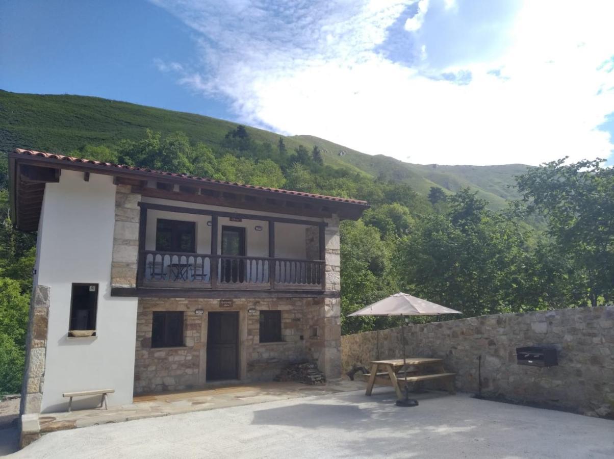 Apartamentos Rurales El Torneru Piloña 外观 照片